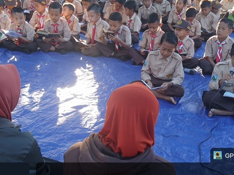 MENGAJI DAN TAHLIL